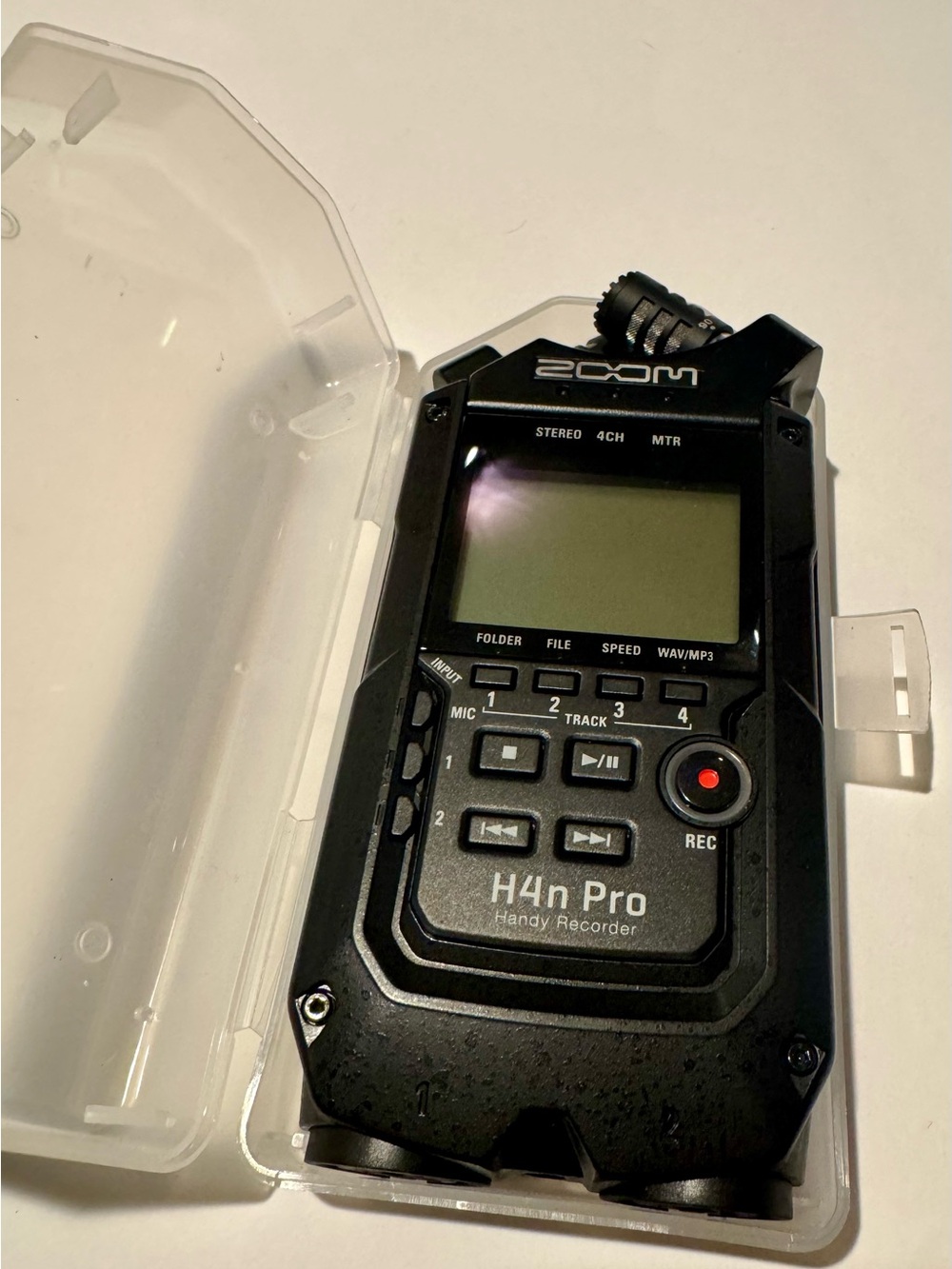Zoom H4n Pro Portable Recorder - in original plastic box. 32gb SD card included